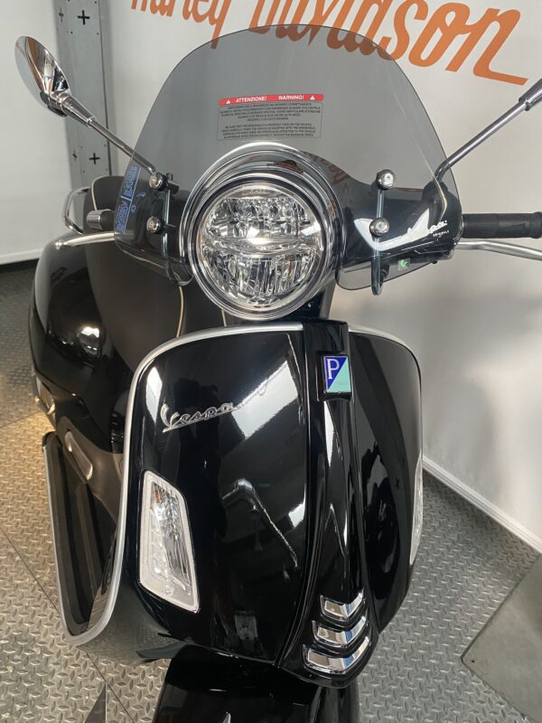 Vespa 300 GTS Super - immagine 6